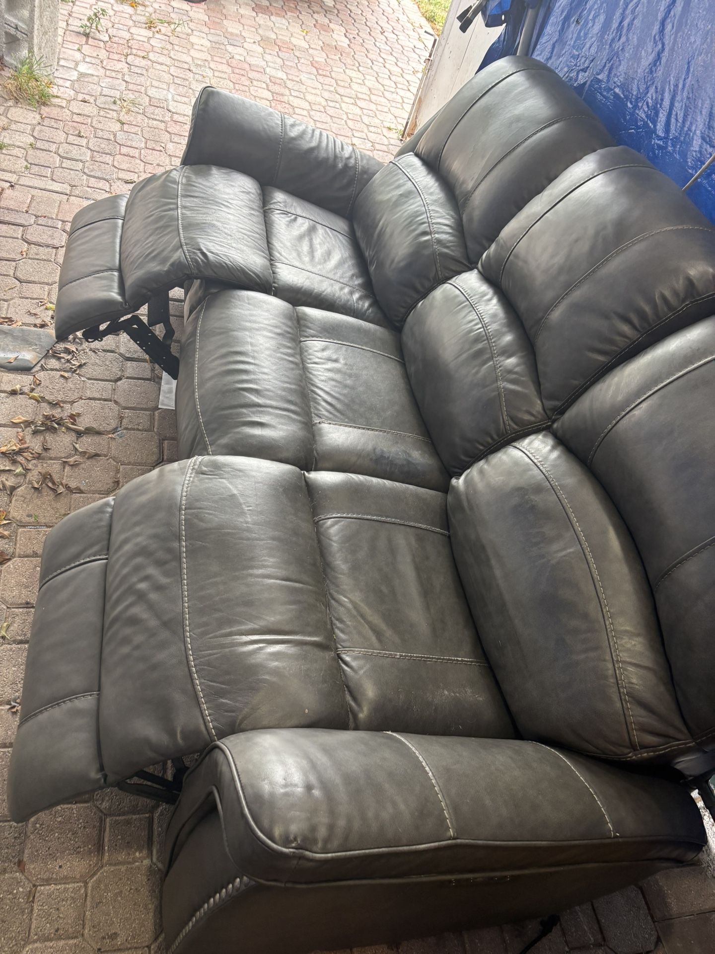 recliner sofa