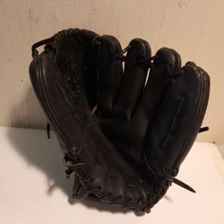 Baseball glove, Pitcher Pattern .. 12"