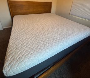 King Tempur pedic mattress