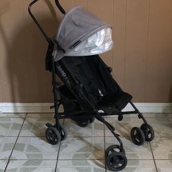 JEEP LIGHT WEIGHT STROLLER!!!!!