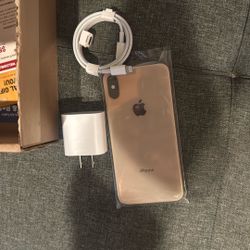 Brand New I Phone With Service 