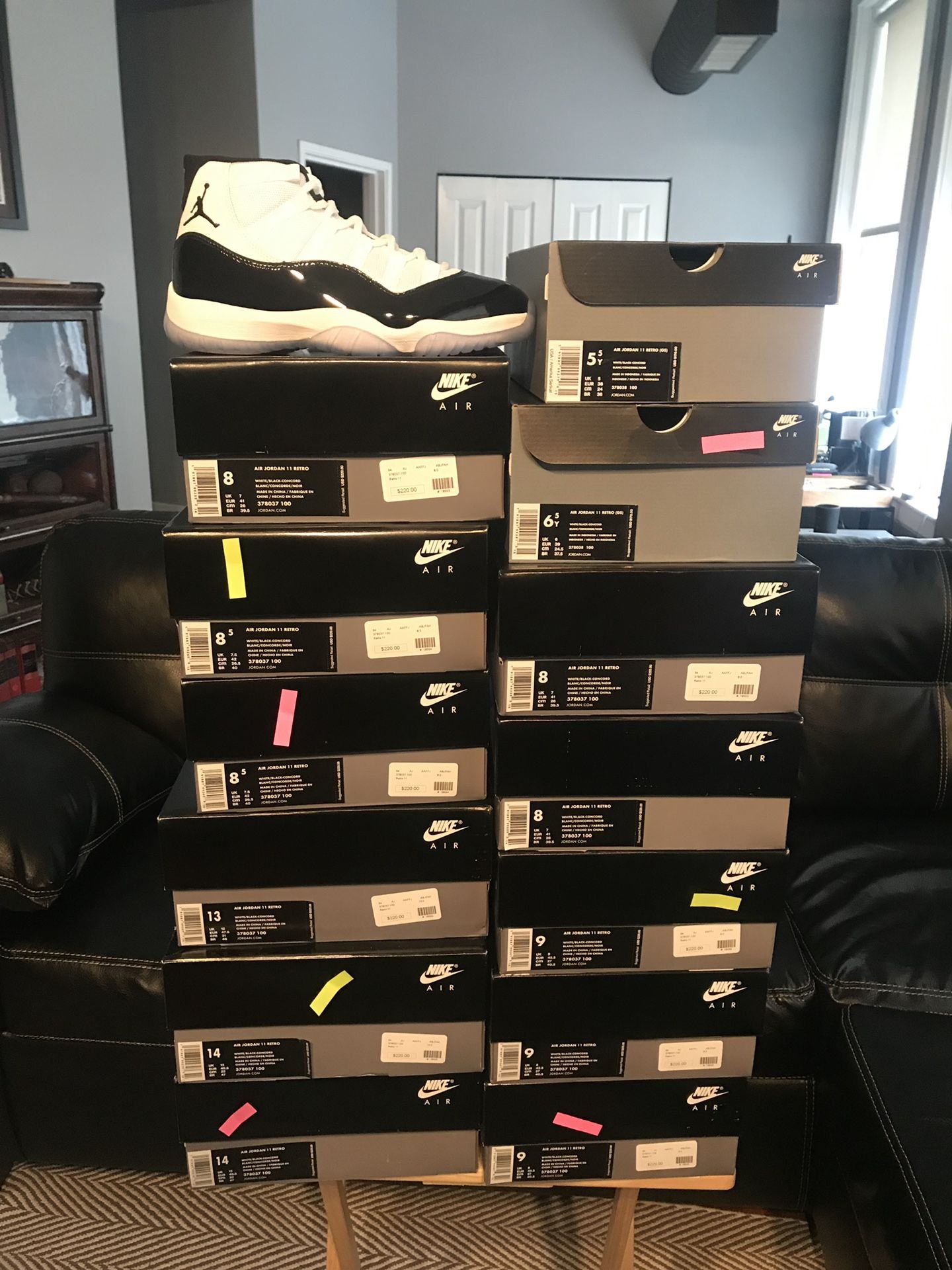 Jordan 11 Concord size 8, 10, 10.5