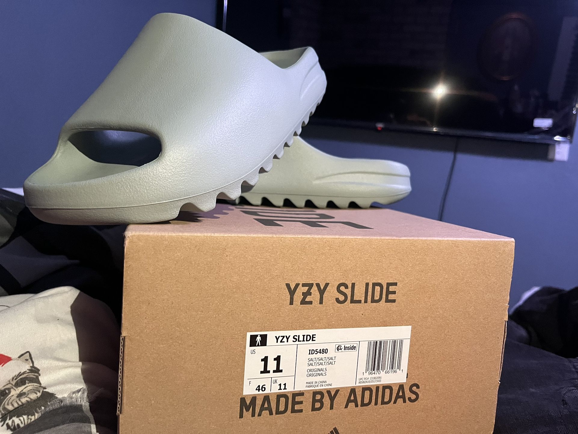 Yezzy Slides Size 11 Brand New 