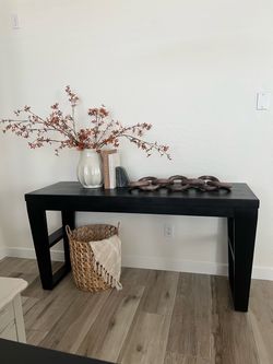 Beautiful entry table - console table