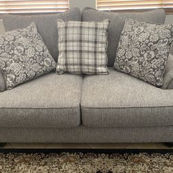 Set Of 2 Loveseat. Gray