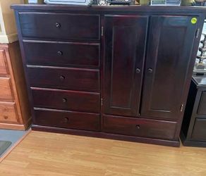 Large pinewood cherry wardrobe
