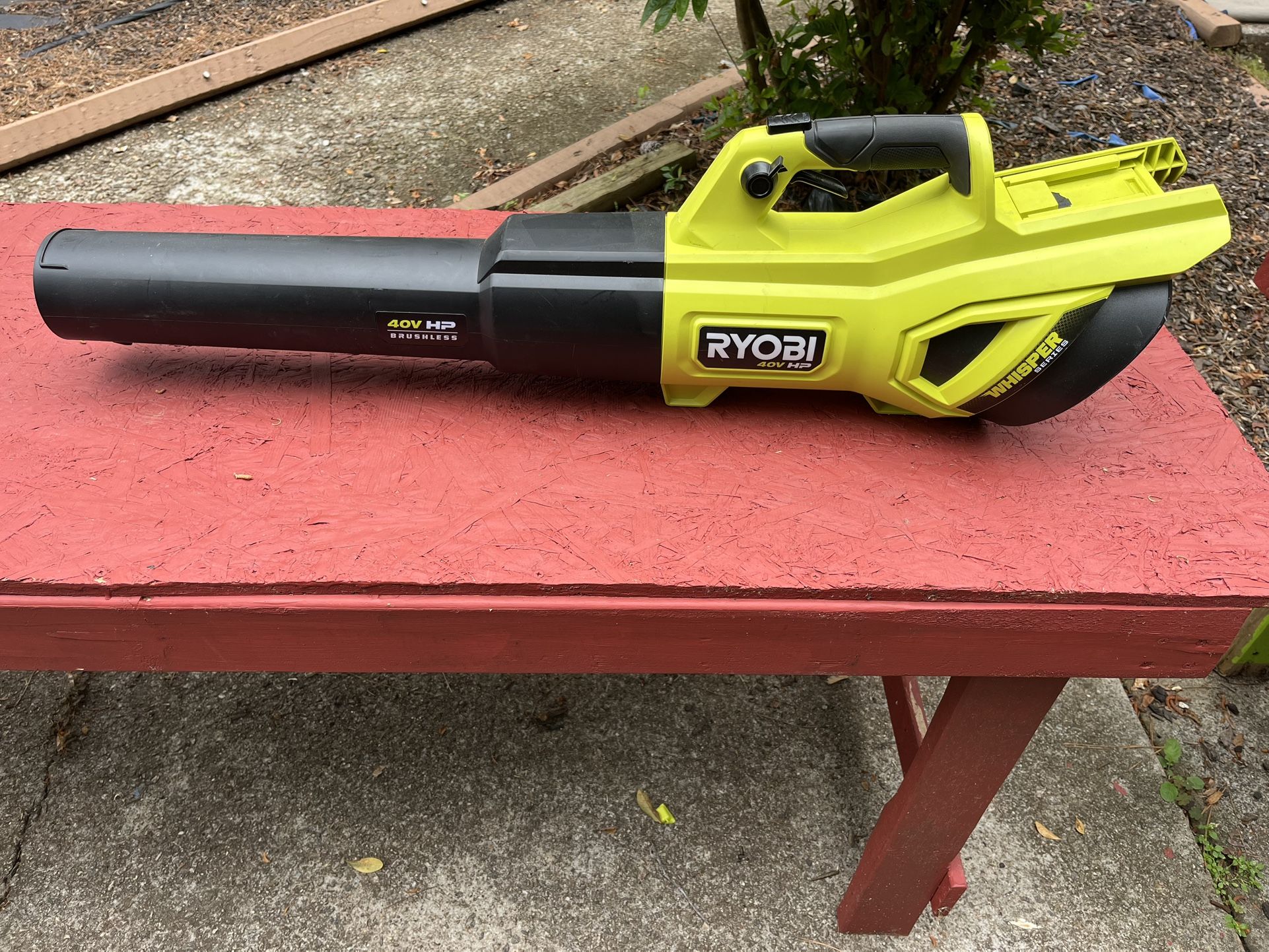 Ryobi 40 V Whisper Series leaf blower used 60
