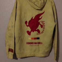 Lemons on Fire Exclusive Hoodie Sweatshirt Size Large.