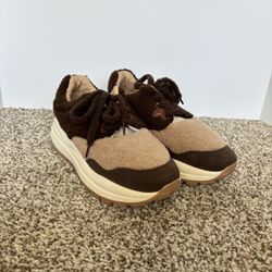 Belovely Platform Fleece Sherpa Fuzzy Chunky Sneakers Size 10