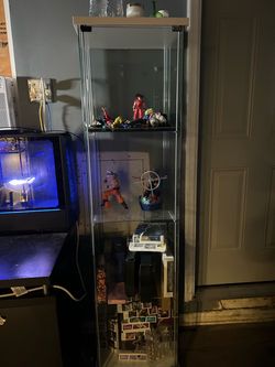 IKEA glass display