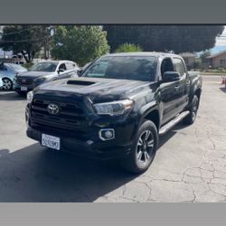 2017 Toyota Tacoma TRD Sport 