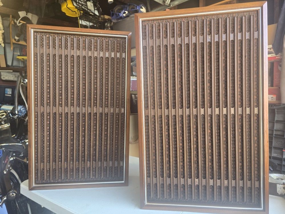 Sylvania AS-225A Vintage Old School