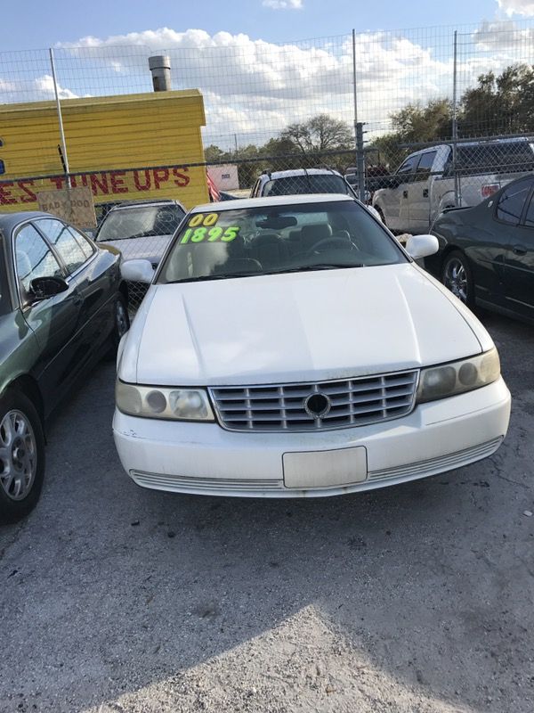 2000 Cadillac cash car for Sale in Kissimmee, FL - OfferUp