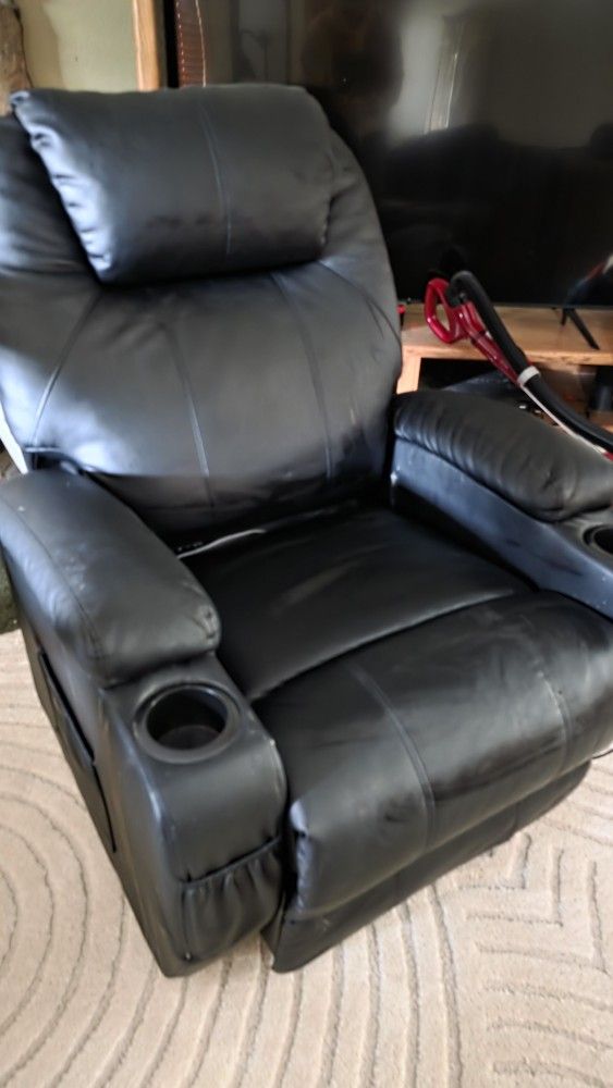 Assisted Lift Recliner 