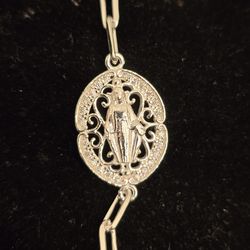 Virgin Mary paper clip braclet 7in