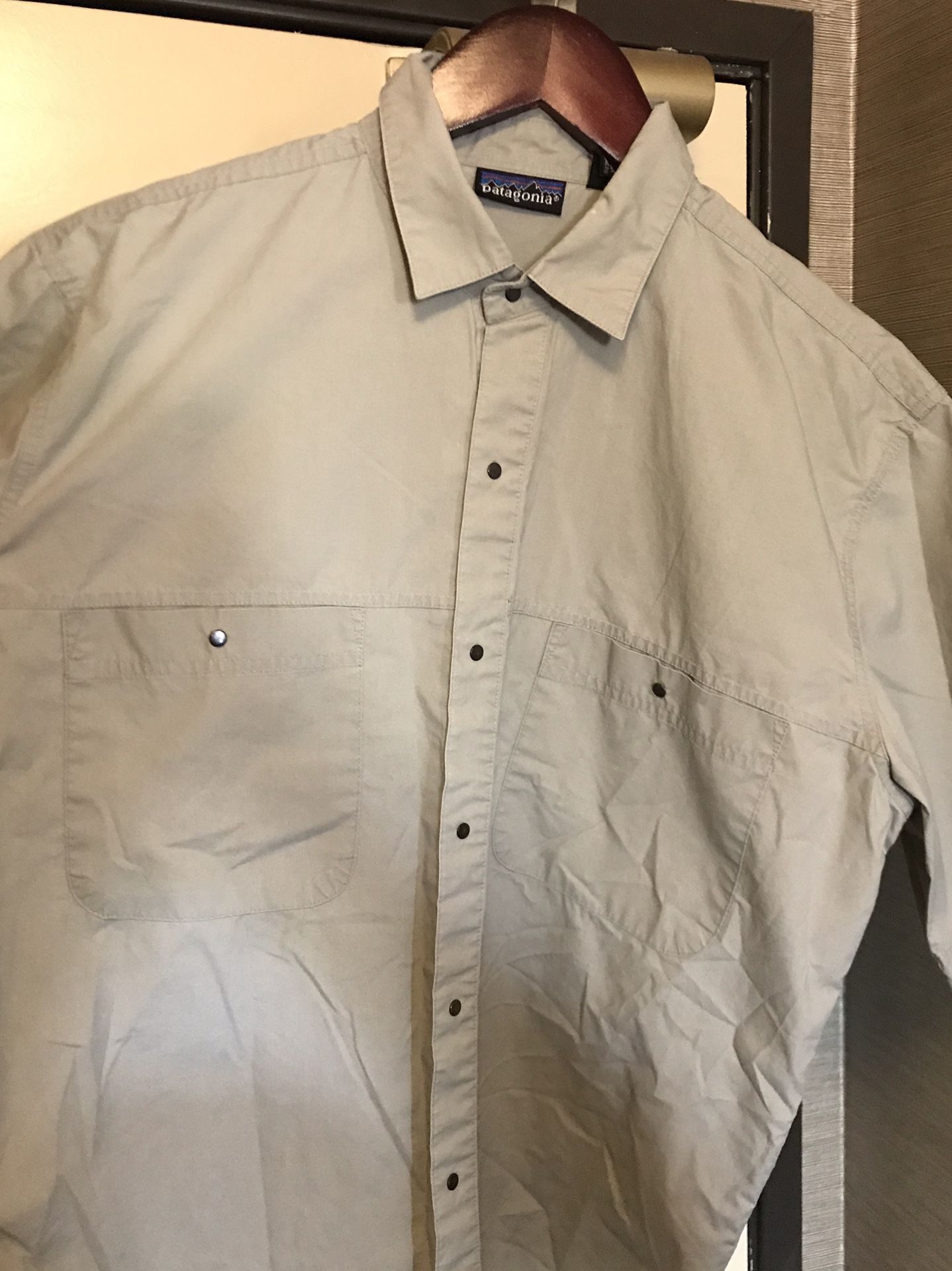 Men’s Patagonia short sleeve shirt size medium