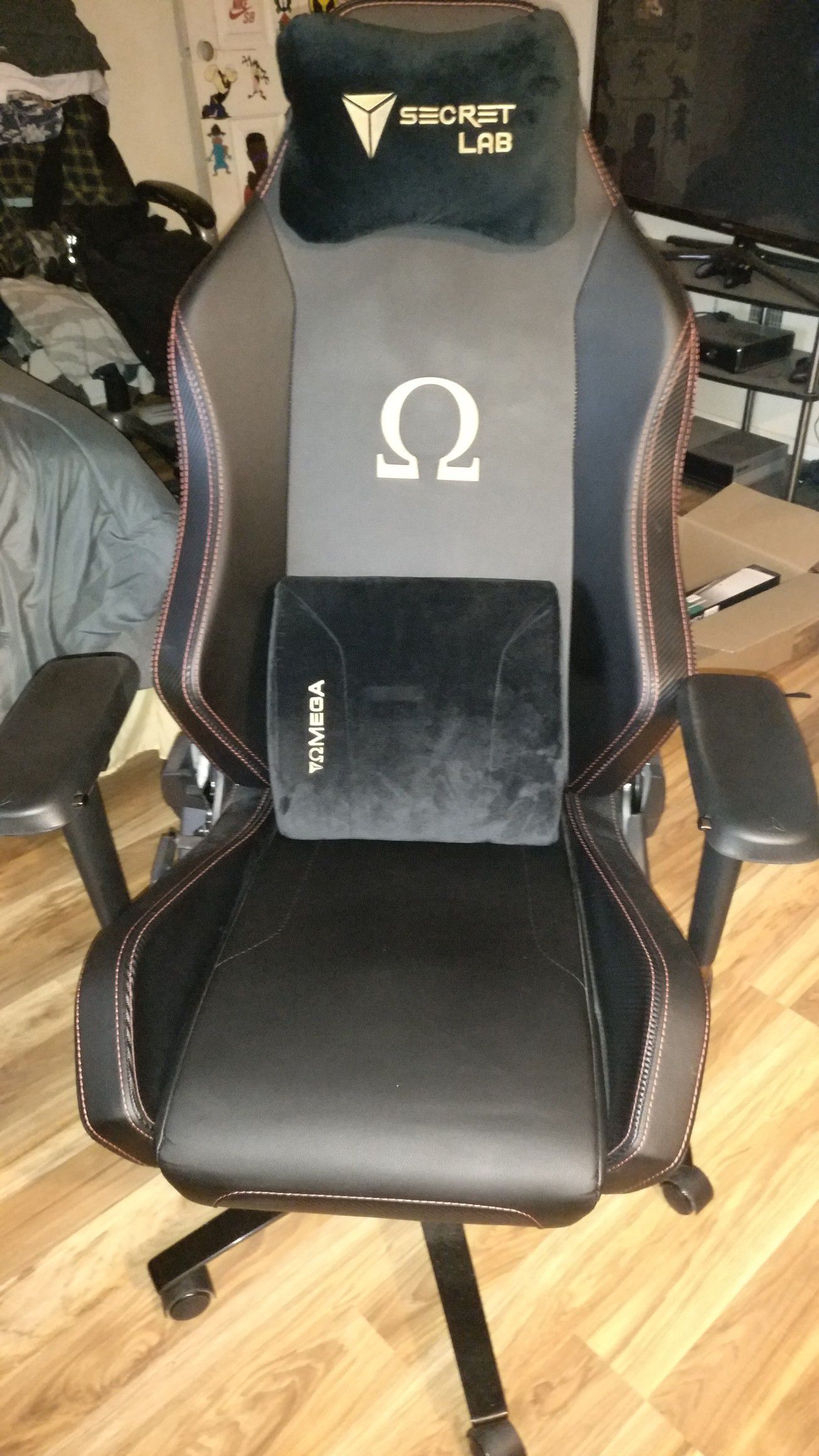Secret Lab Omega Gaming Chair STEALTH Edition