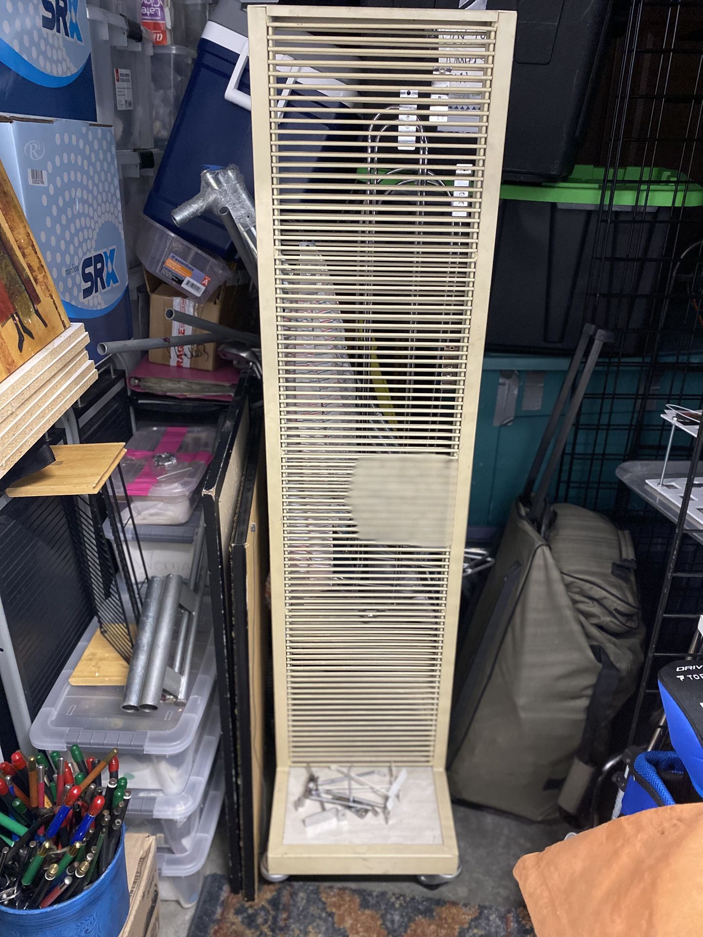 Slate Rack On Wheels With Platform 