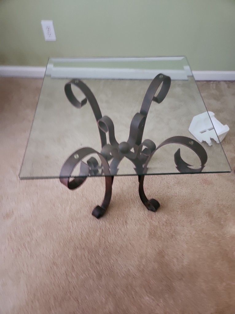 Living Room Coffee Table And Two Side Tables