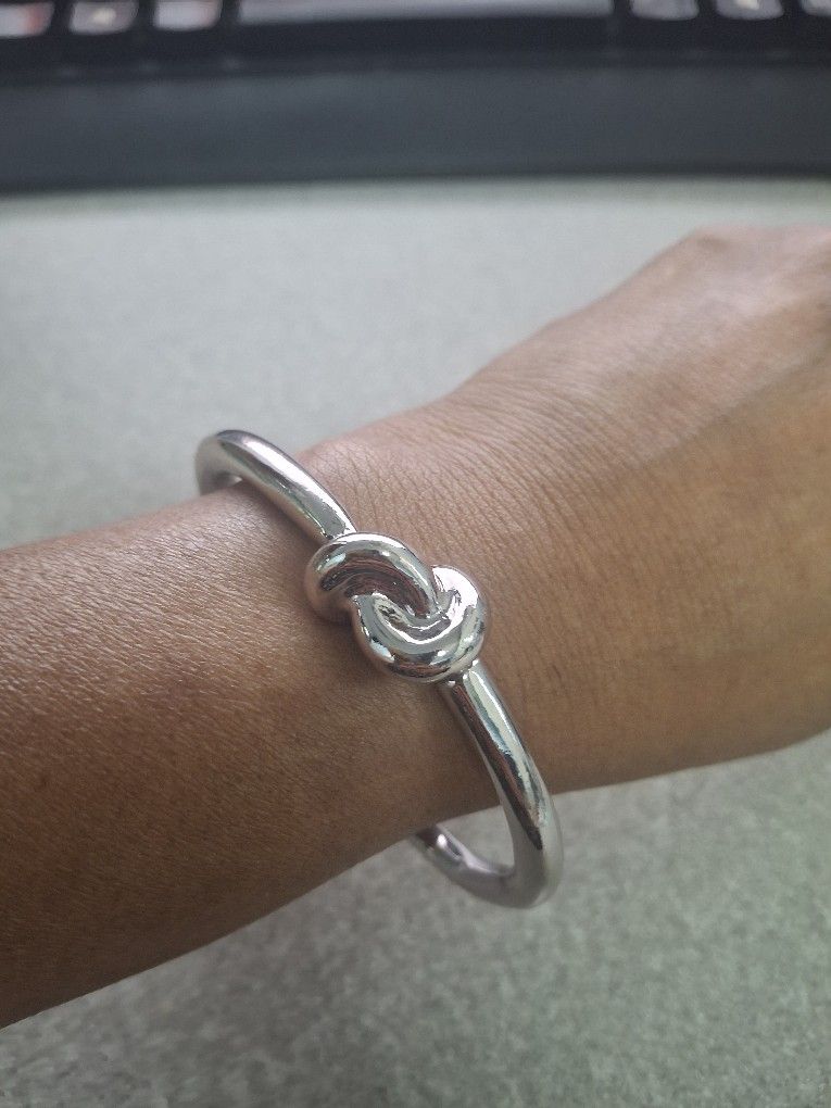 Knot Hinged Bangle Bracelet