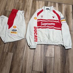 Supreme Ducati Track Set