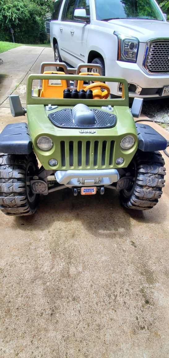 Jeep Electric Children's car.. With Excellent Battery Life .. FREE EXTRA BATTERY