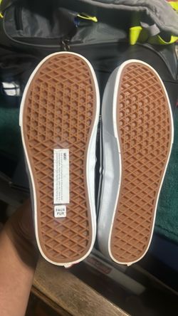 Van’s faux fur size 8