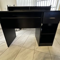Black computer desk