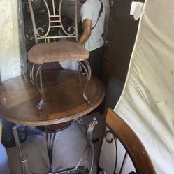 Dining Room Table With 4 Chairs 