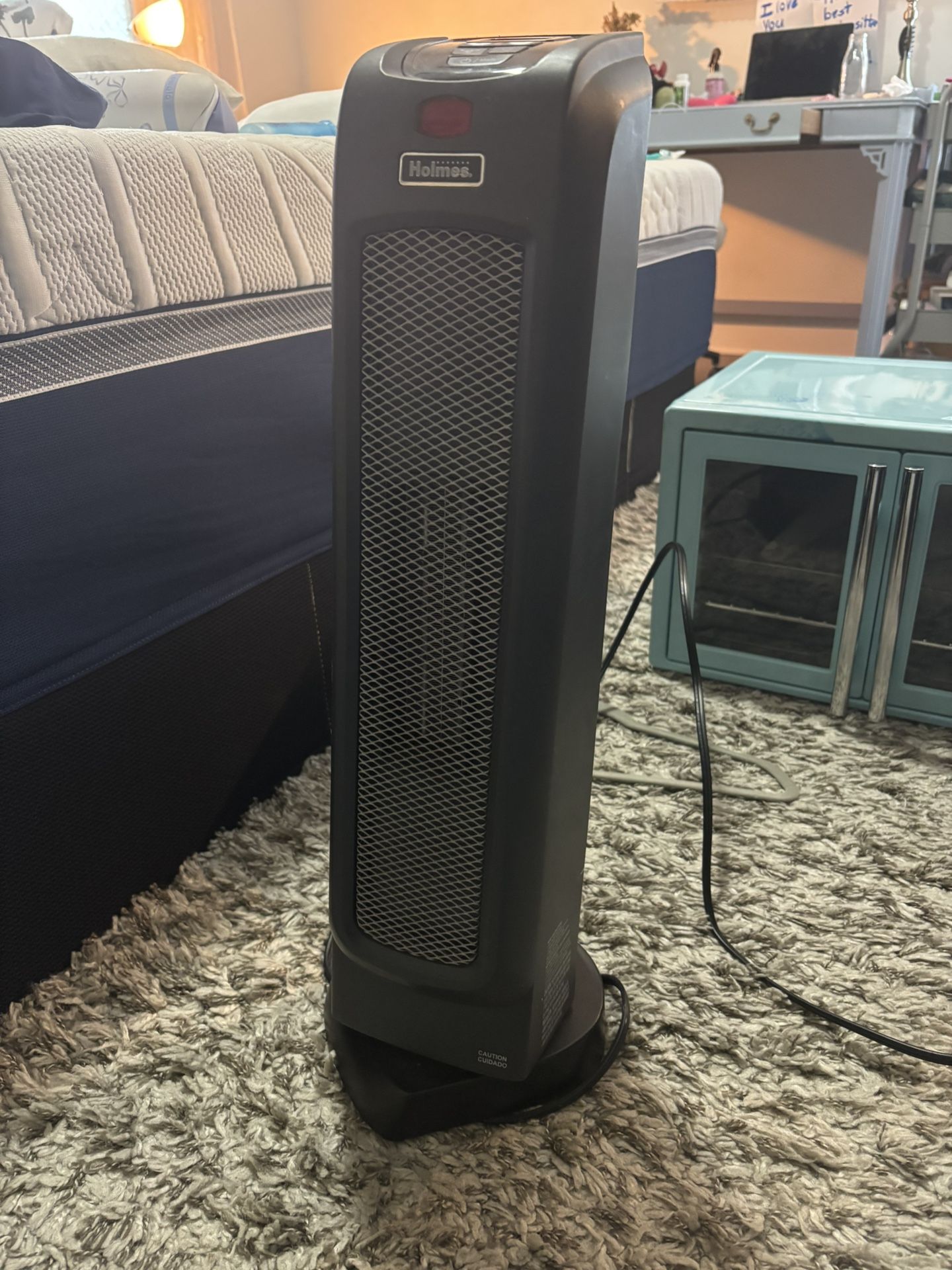 Holmes Oscillating Tower Space Heater – Great Condition!