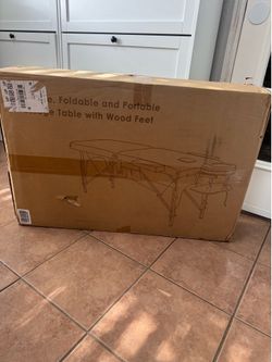 Vergatile, Foldable and Portable Massage Table with Wood Feet