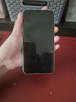 Iphone xr white in used condition