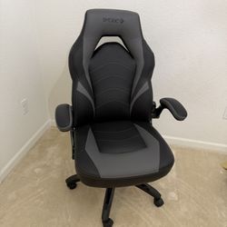 Gaming chair 