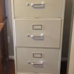4- drawer Metal Filing Cabinet (deep) - Excellent Condition