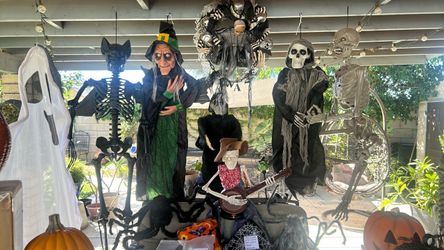 Halloween decor