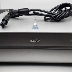 Sanyo PLV-Z2  3LCD Video Projector 
