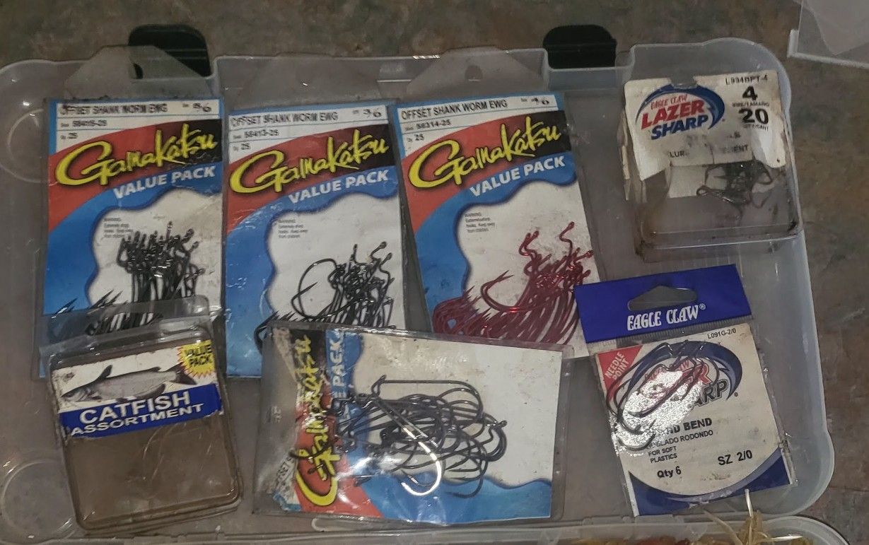 Fishing Lures And Hooks Over 200