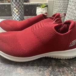 Women’s Athletic Shoes 