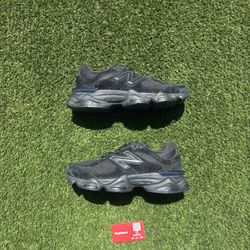 New Balance 9060 Triple Black