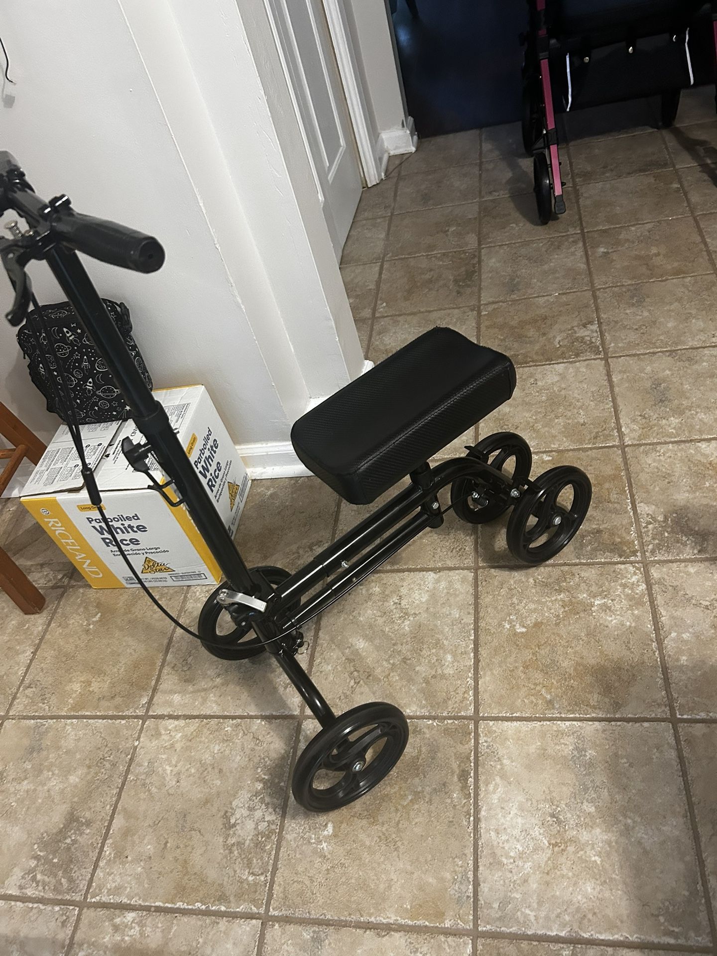 Knee Walker / Knee Scooter - Steerable Knee Walker With Dual Brakes