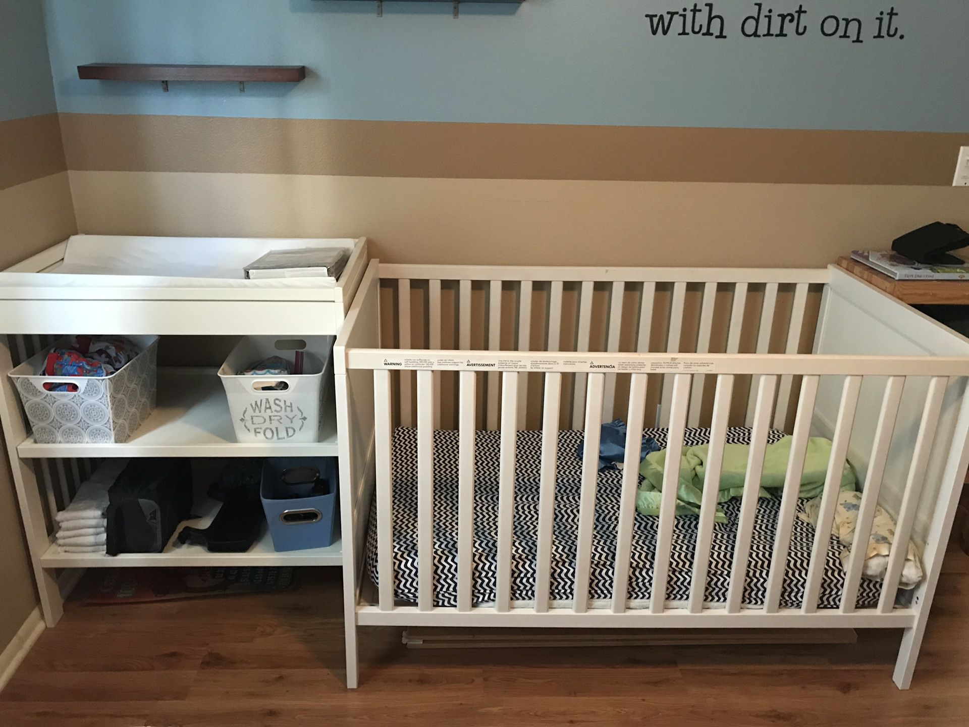 Crib/toddler bed, and diaper changing table combo!