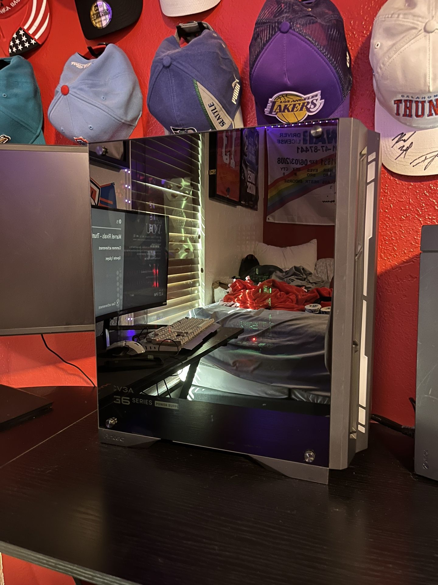 Led Gaming Pc- Comes With Led Keyboard And Mouse And 60hz Monitor- Also A Fifine Microphone With Stand