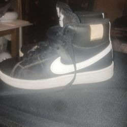SUPER DOPE NIKES 