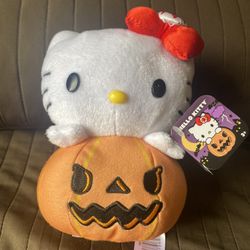 Hello Kitty Plush 🎃