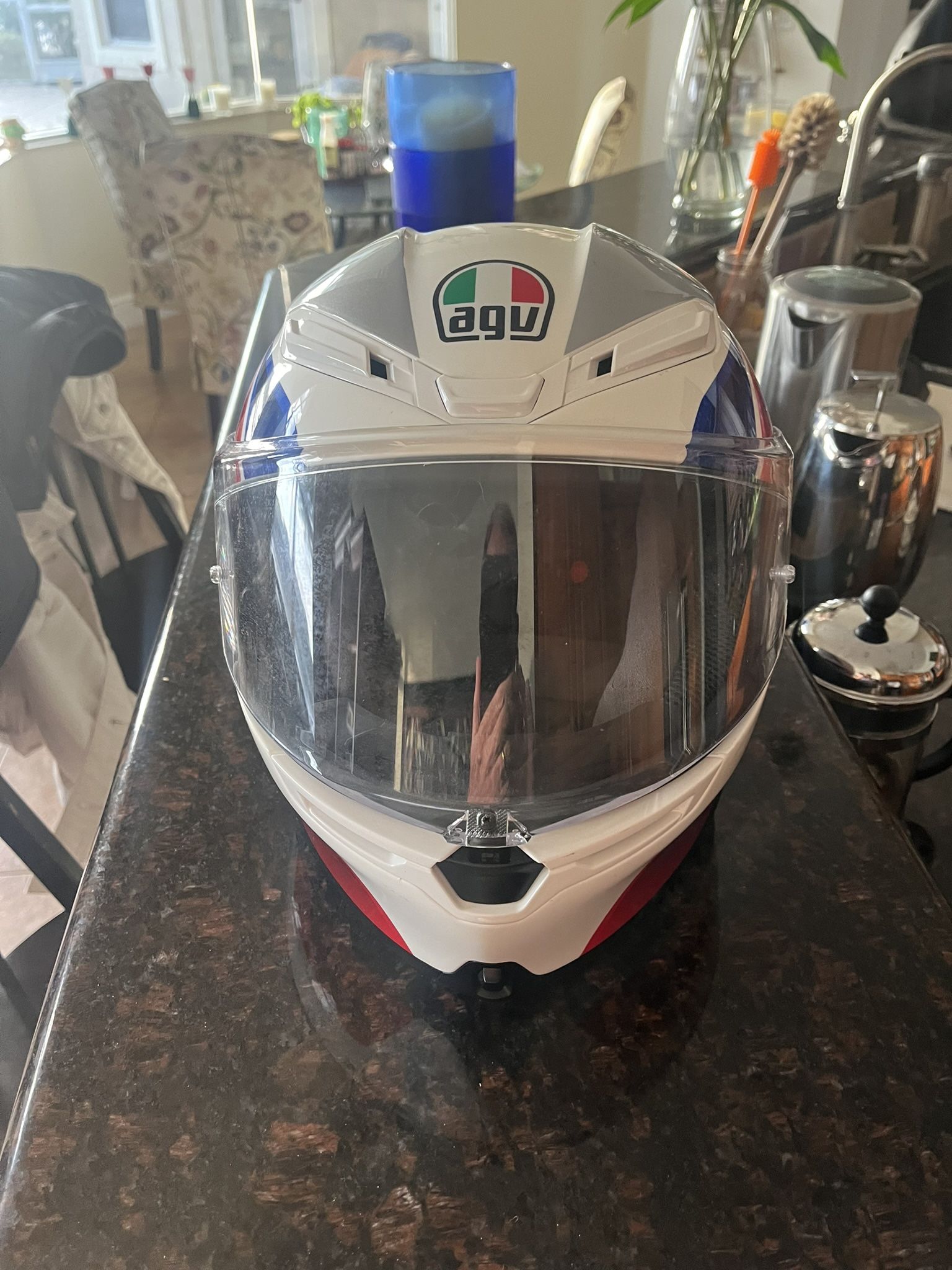 AGV K6 Motorcycle helmet. Size Small….55-56cms.