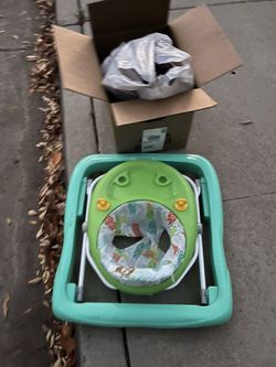 Free Walker Baby Girls Clothes 0-12 Months 