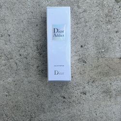 Dior Addict Eau de Parfum in Elegant White Box With Bag