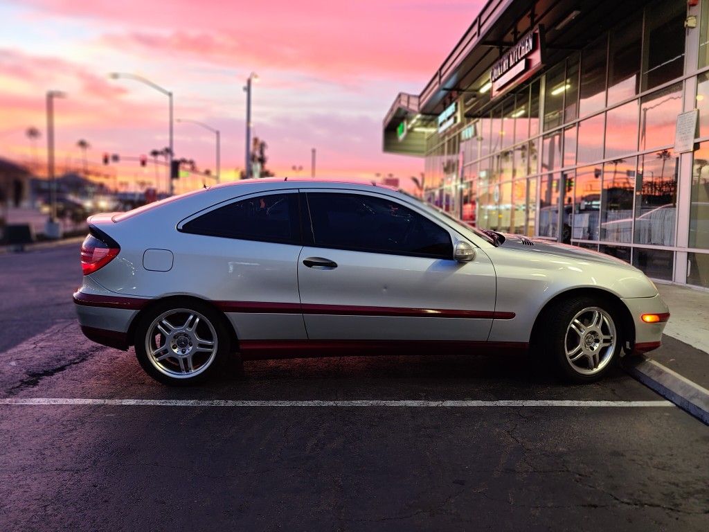 Mercedes Benz C230