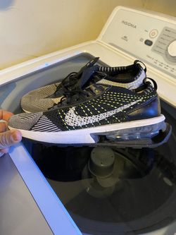 Nike Women's AIR MAX Flyknit Racer Black/White-Volt DM9073 002 Adult, Women Size 9