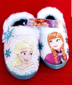 Disney Frozen Slippers. Size 9-10 & Disney Frozen Book.